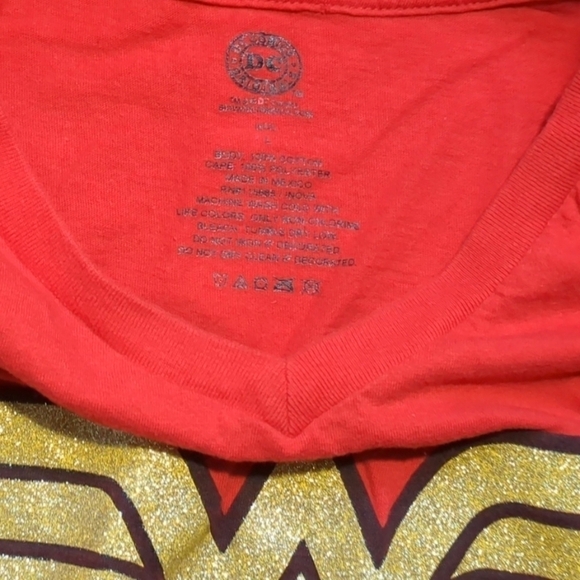 WONDER Woman Short Sleeve T Shirt Girl's Size L - Picture 2 of 6